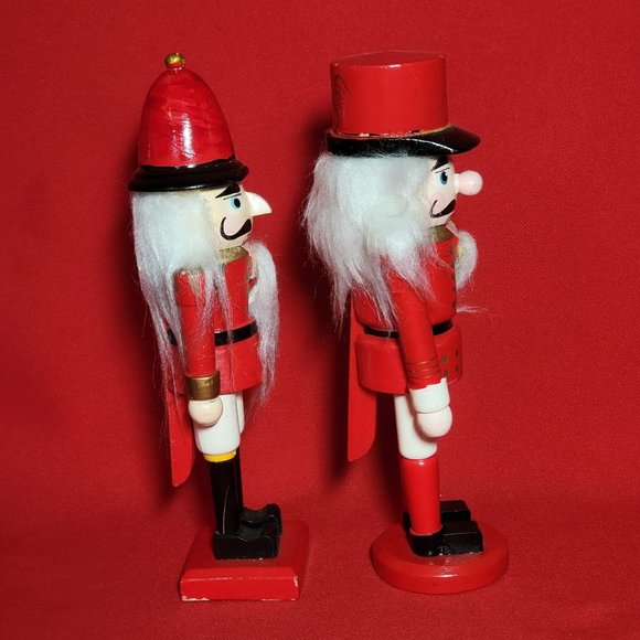 VTG Wooden Nutcracker Christmas Decor Set of 2 - Picture 4 of 13